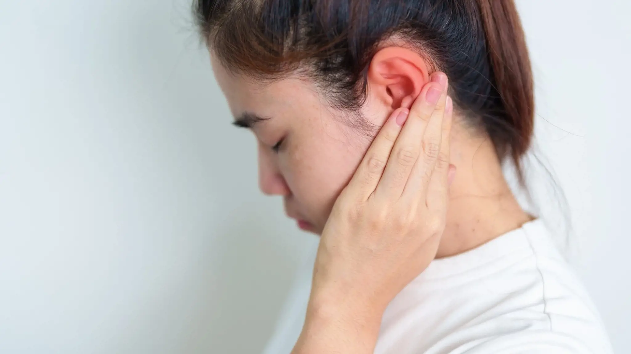 Viêm ống tai ngoài: Nguyên nhân, triệu chứng và phương pháp điều trị