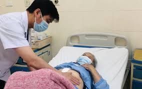 Có nên phẫu thuật ung thư dạ dày? Phẫu thuật sống được bao lâu?