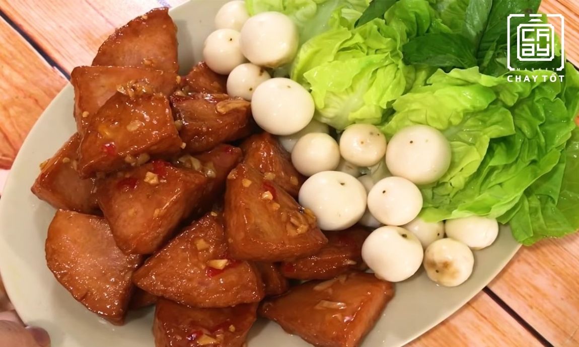 chả lụa chay chiên nước mắm