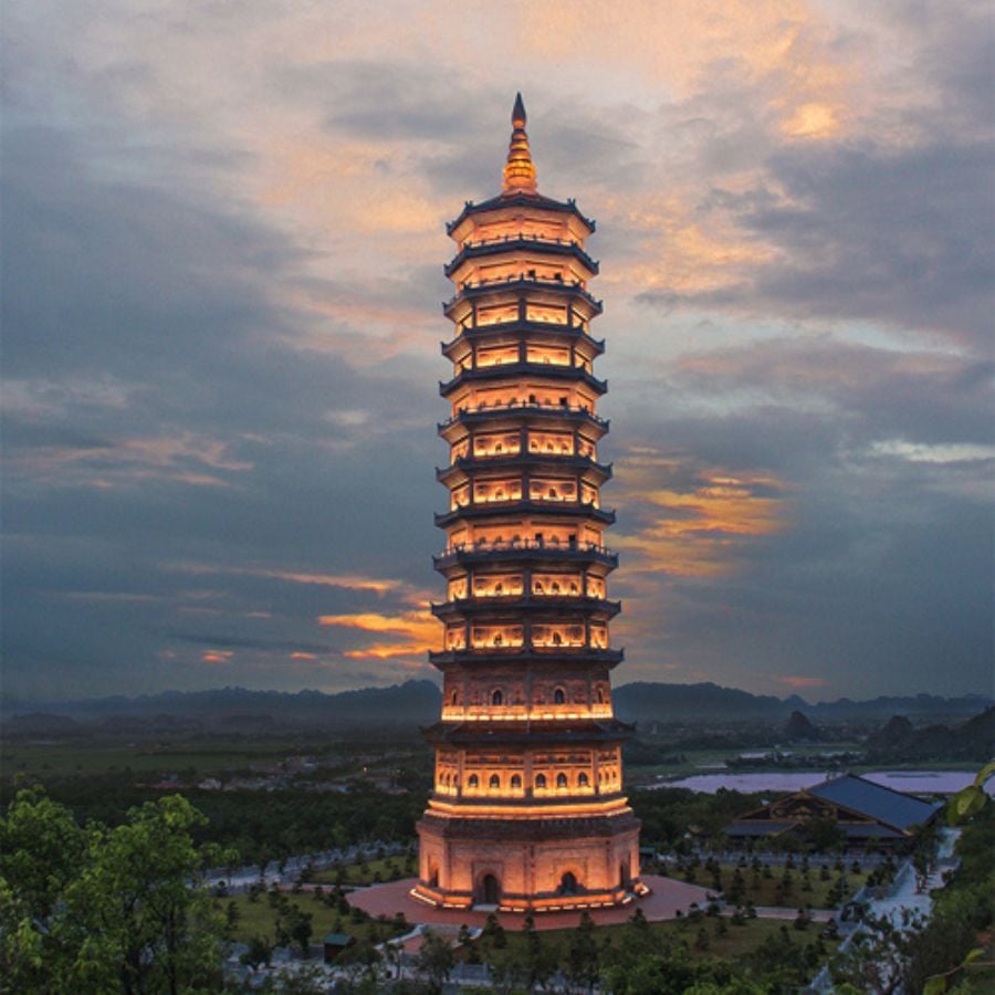 Chùa Bái Đính tráng lệ giữa lòng cố đô Hoa Lư