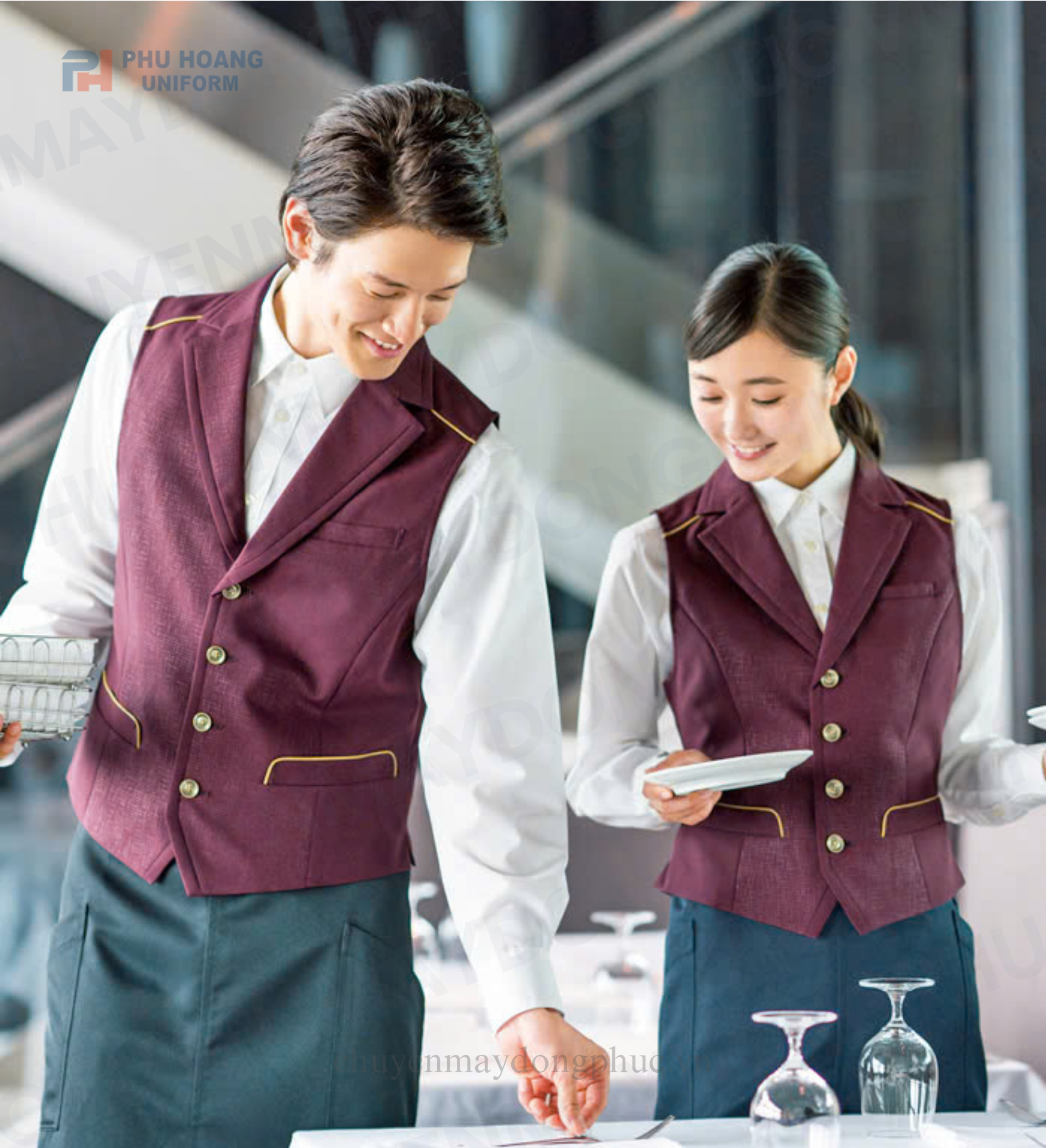 Áo Gile Nhà Hàng - Bí Kíp Mix & Match Đẹp Mắt Cho Nhân Viên