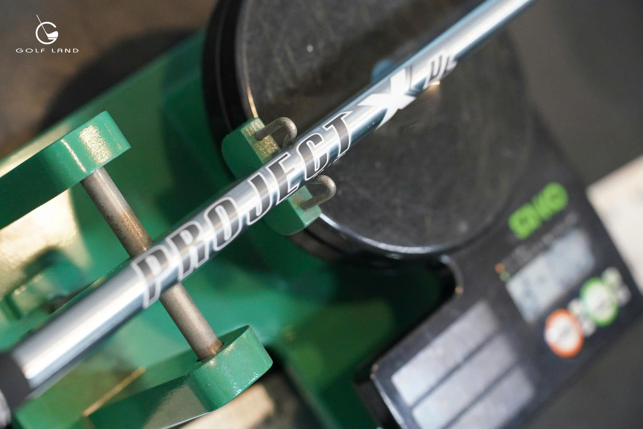 SWING WEIGHT: GIẢI MÃ THÔNG SỐ “CẢM GIÁC”  VÀ NHỮNG HIỂU LẦM PHỔ BIẾN CỦA GOLFER