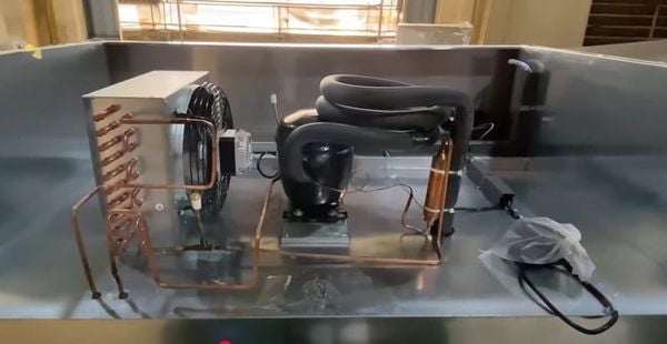 Tủ mát 4 cánh Berjaya