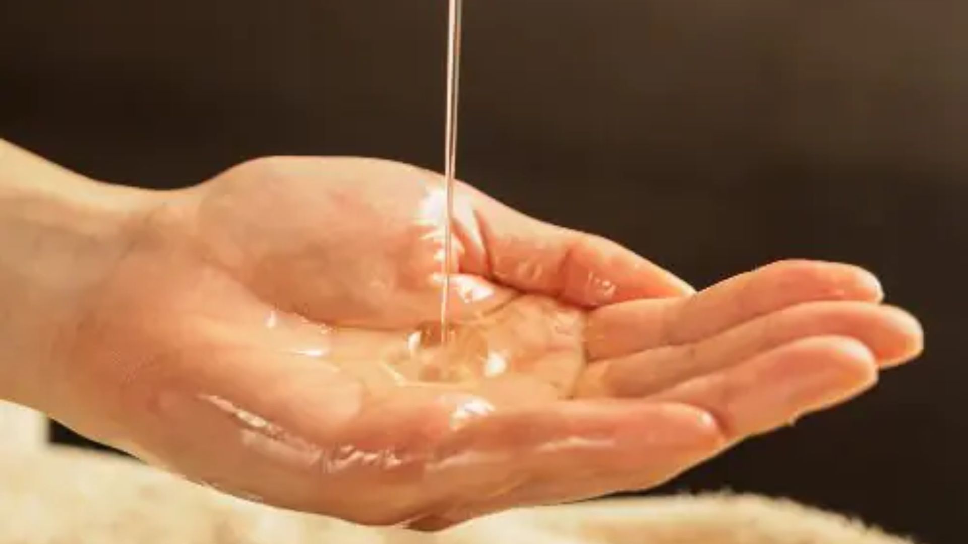 Dầu gây mụn: bạn hay kẻ thù của làn da bạn?