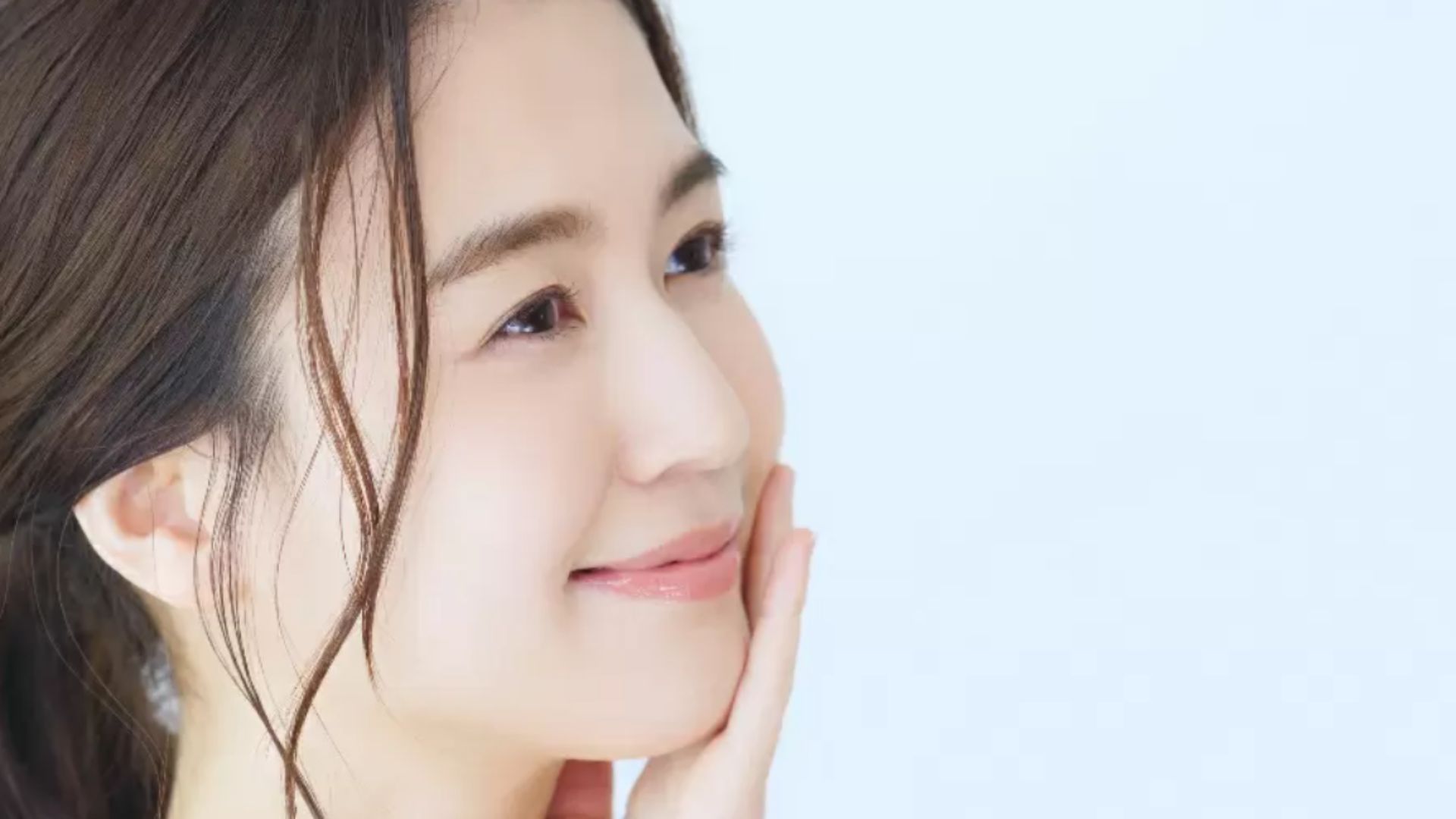 TẨY TRANG VÀ DƯỠNG ẨM CÙNG LÚC!
