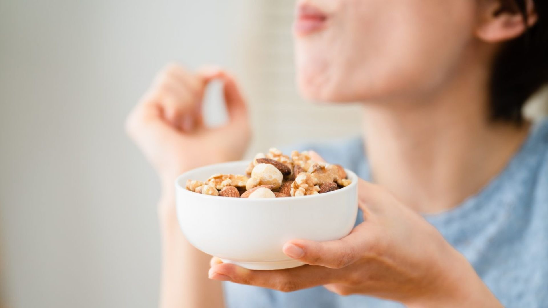 Các loại hạt có gây ra mụn trứng cá không?