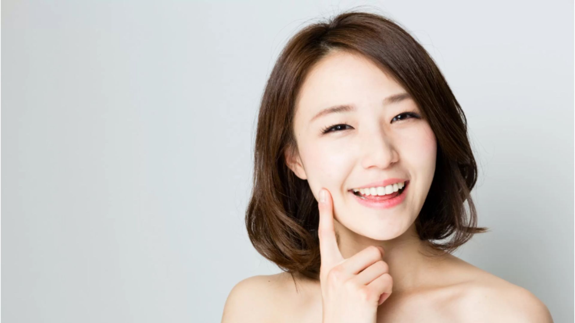 Ánh sáng xanh không chỉ ảnh hưởng đến mắt mà còn ảnh hưởng đến da của bạn