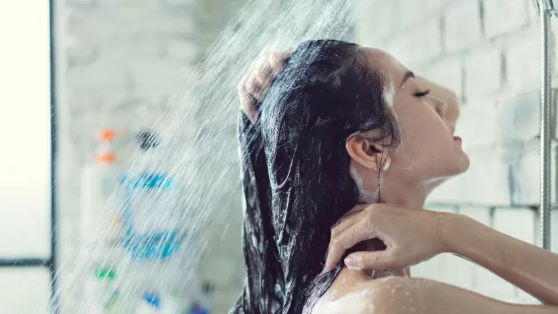 Rửa mặt trước hay sau khi tắm?