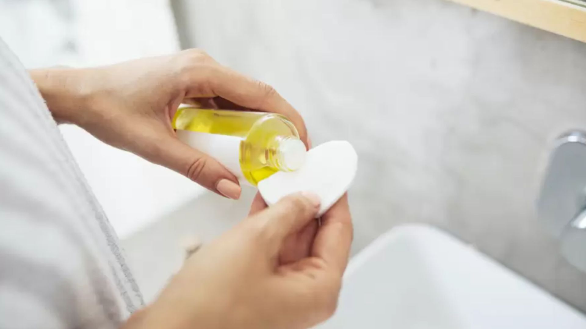 KHÔNG LÀM ƯỚT DẦU TẨY TRANG
