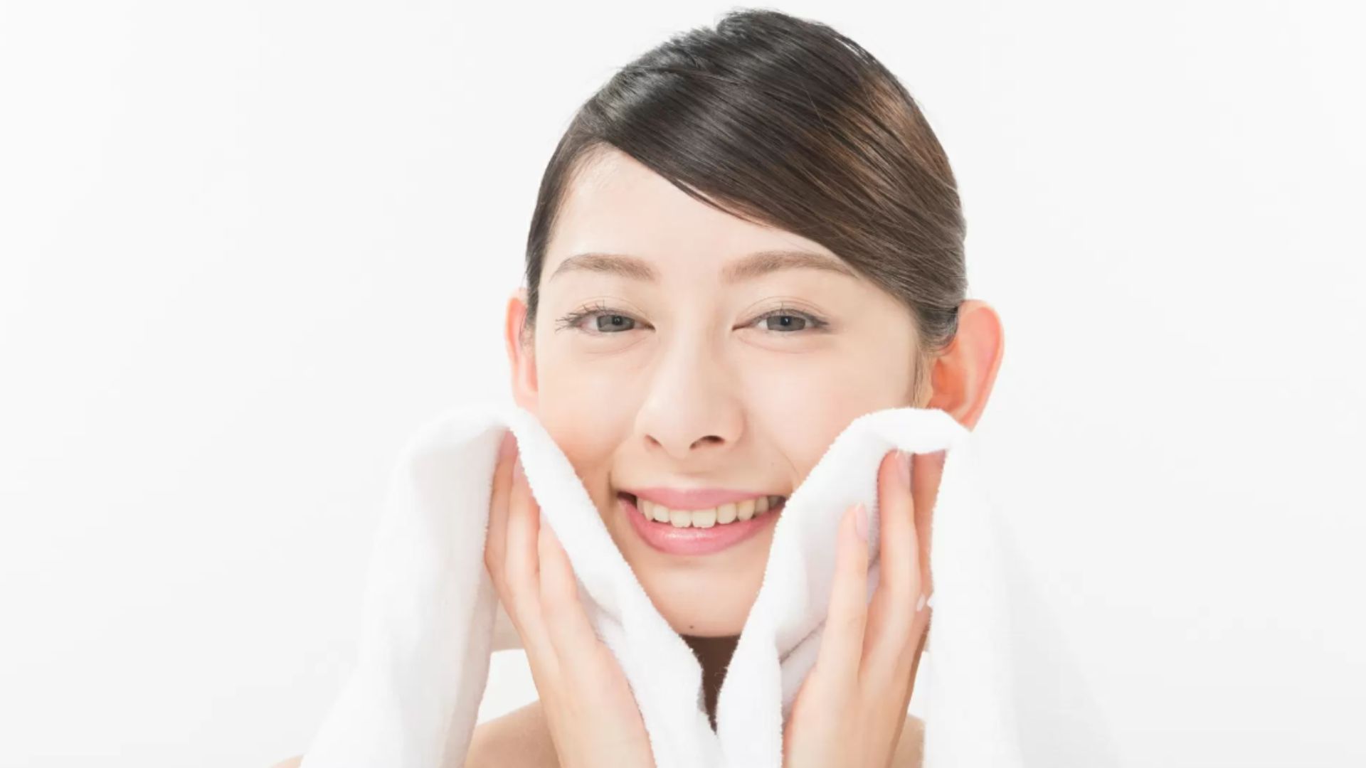 CÓ NÊN RỬA MẶT NHIỀU LẦN TRONG NGÀY?