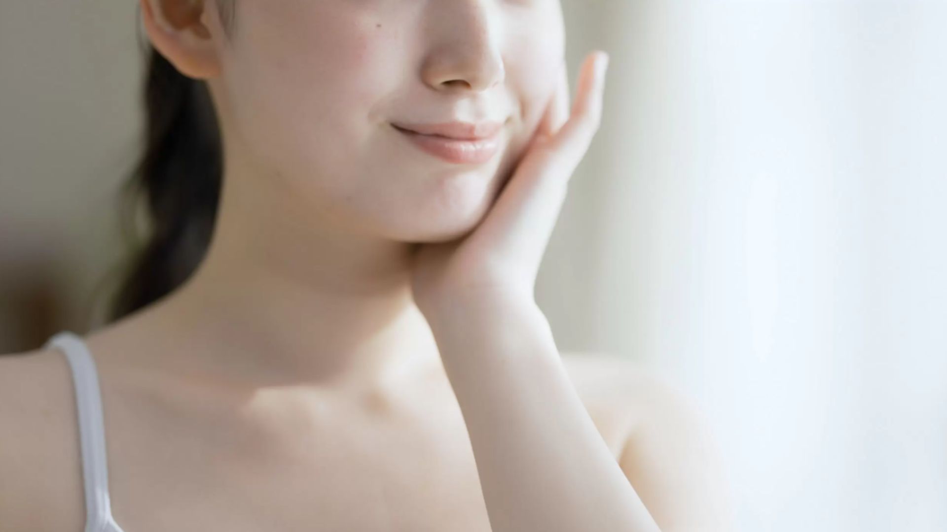 Kỹ thuật chăm sóc da và trang điểm cơ bản để có làn da không lỗ chân lông