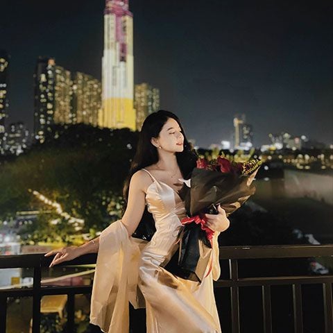 Hoa Hồng Và Câu Chuyện Tình Yêu