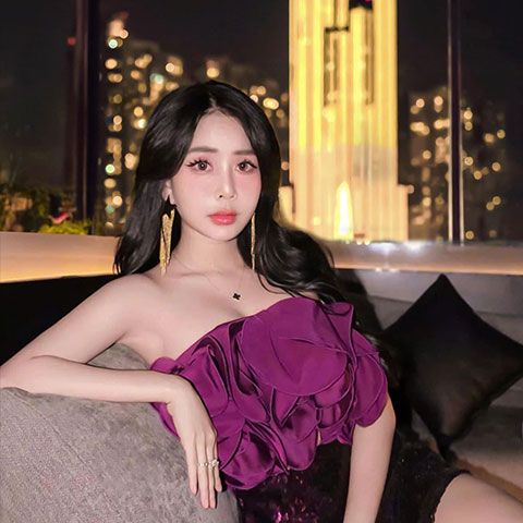 𝐋𝐀𝐃𝐘 𝐍𝐈𝐆𝐇𝐓 | 𝐄𝐕𝐄𝐑𝐘 𝐖𝐄𝐃𝐍𝐄𝐒𝐃𝐀𝐘