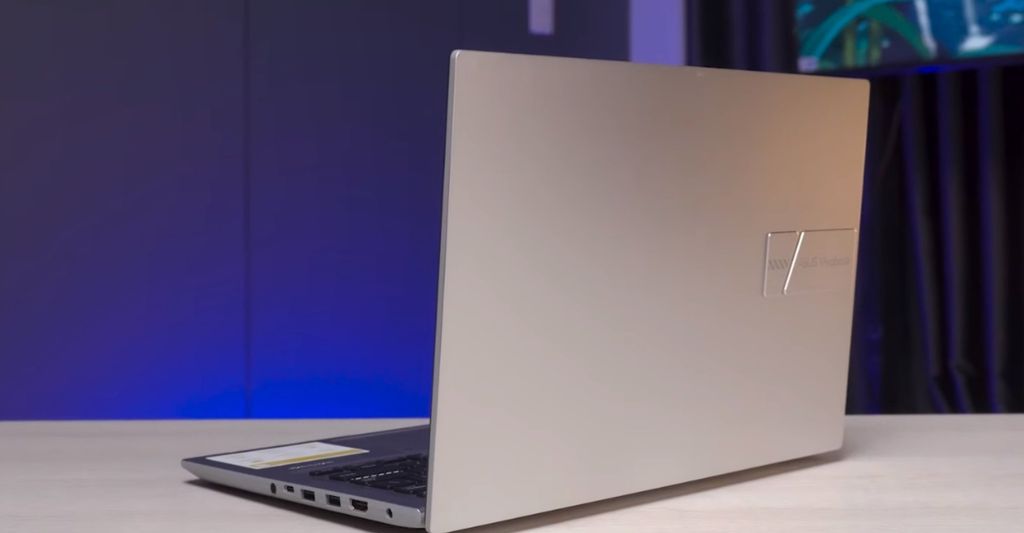 Laptop Asus VivoBook 14 OLED A1405VA-KM095W thiết kế thanh lịch, gọn nhẹ