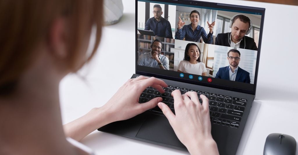 laptop dành cho kế toán ram nhiều dễ thực hiện tác vụ đa nhiệm