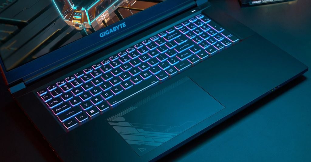 laptop cho dân kế toán được yêu thích nhờ có bàn phím số