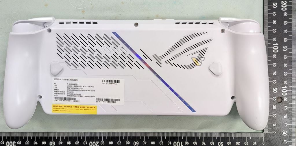 ROG Ally 2 lộ diện