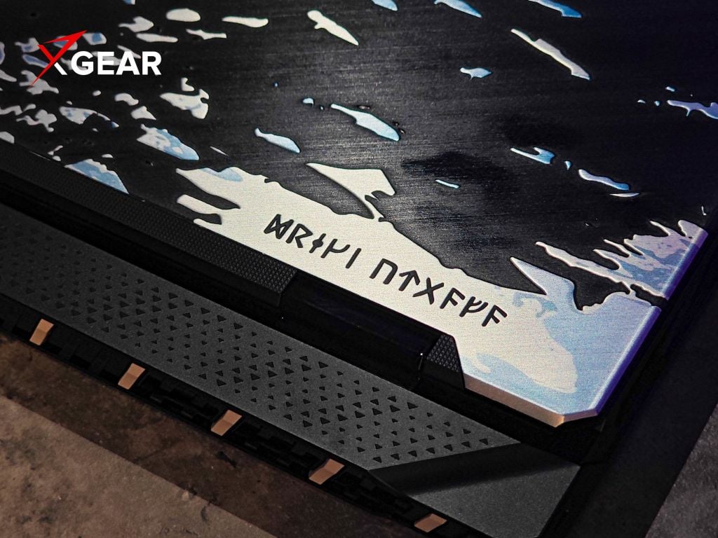 Xgear Laptop Gaming MSI Titan 18HX AI A2XWJG 034VN Dragon Edition Norse Myth