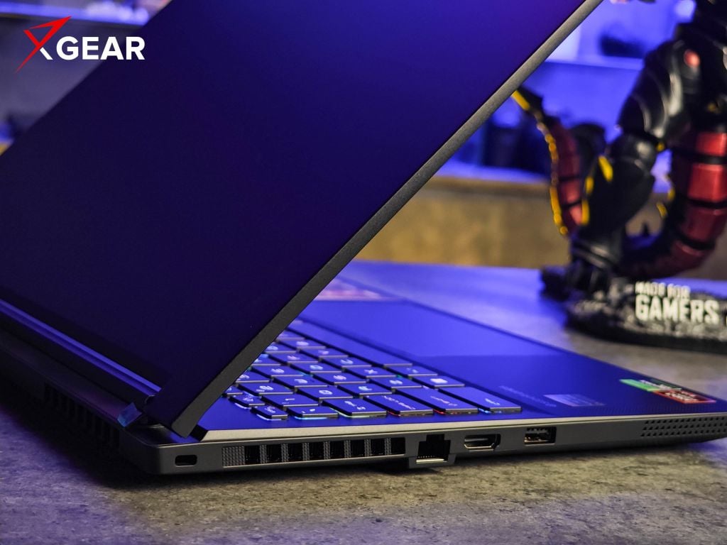 Laptop Gaming MSI Stealth A16 AI+ A3XWHG 085VN