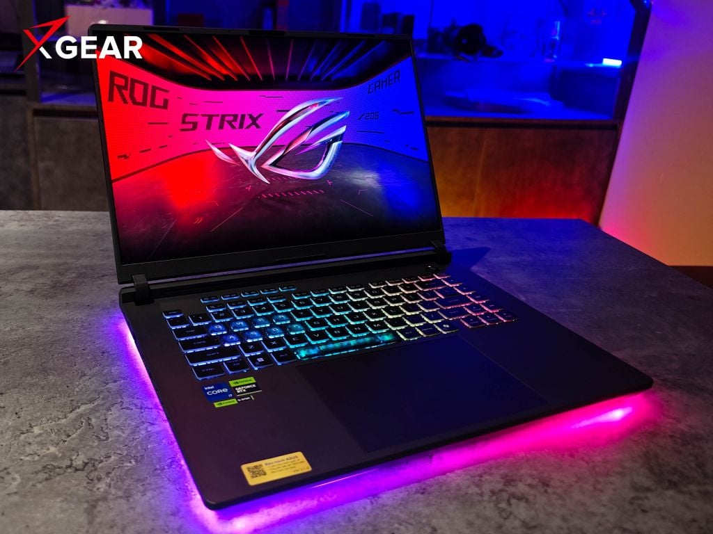 Ảnh thật Laptop ASUS ROG Strix G16 G615JMR-S5155W
