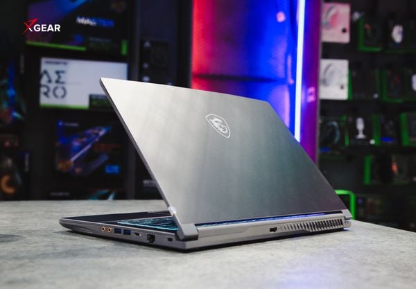 Laptop MSI Thin 15 B13UC-1411VN trang bị Intel Core i7, GPU RTX 3050, thiết kế mỏng nhẹ, phù hợp gaming và đồ họa