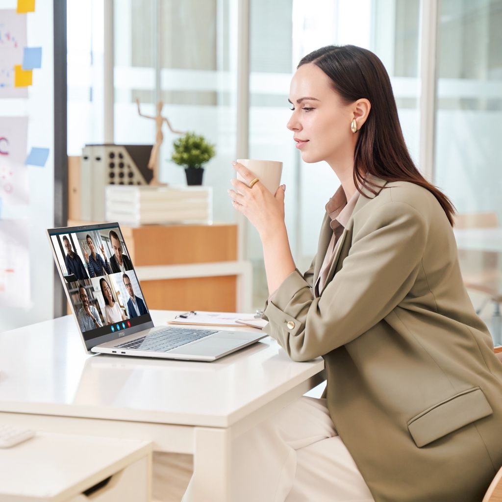 laptop có pin dùng lâu, nhẹ là lựa chọn tối ưu cho sinh viên marketing