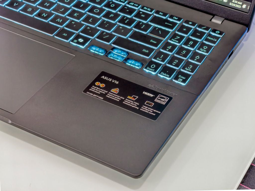Laptop Gaming Asus AI V16 V3607VH-RP025W wifi 6 truyền tải dữ liệu nhanh chóng