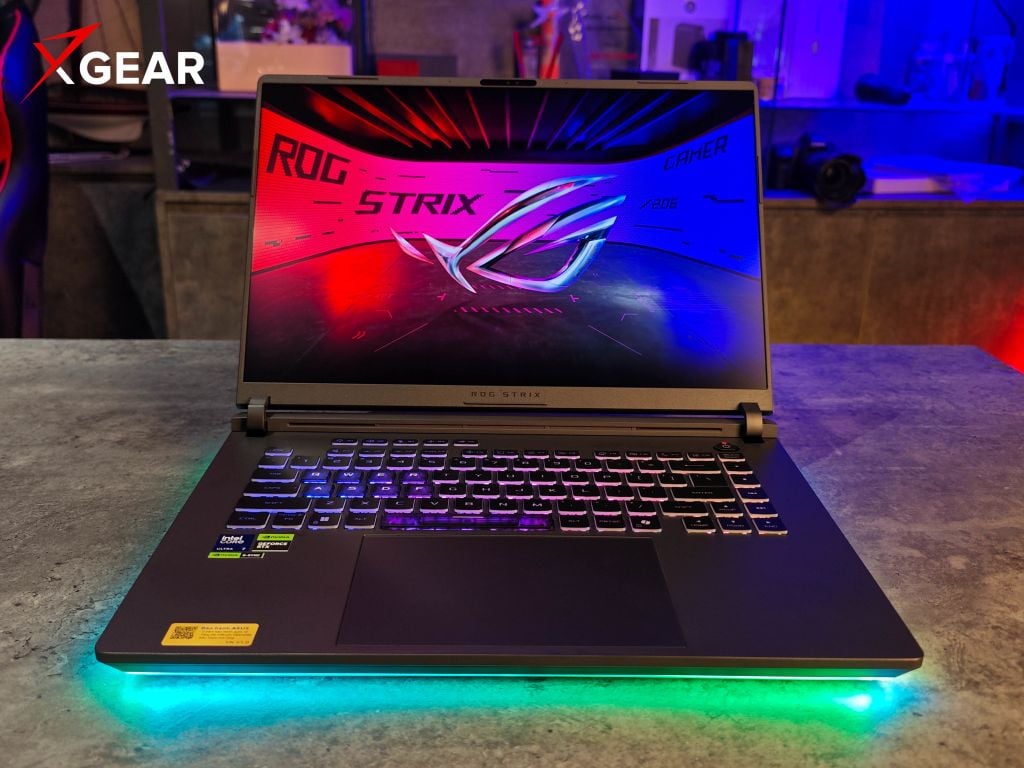 Laptop Gaming ASUS ROG Strix G18 G815LW-S9164W cấu hình mạnh với cpu ultra 9