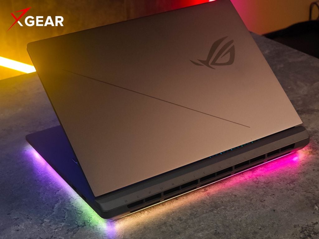 Laptop Gaming ASUS ROG Strix G18 G815LW-S9164W ram mạnh hạn chế lag khi chơi game