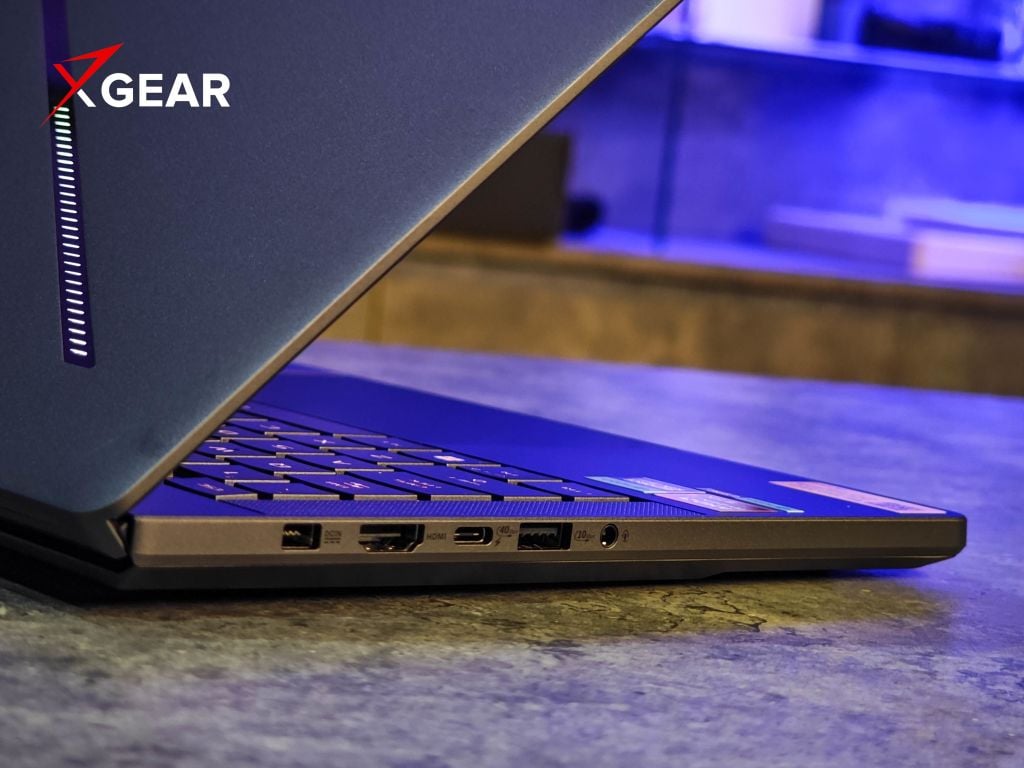 Laptop Gaming Asus ROG Zephyrus G14 GA403WW-QS098WS kết nối hiện đại, âm thanh sống động