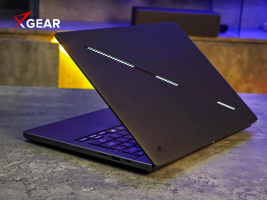 Laptop Gaming Asus ROG Zephyrus G14 GA403WW-QS098WS hệ thống tản nhiệt tối ưu chuyên dụng