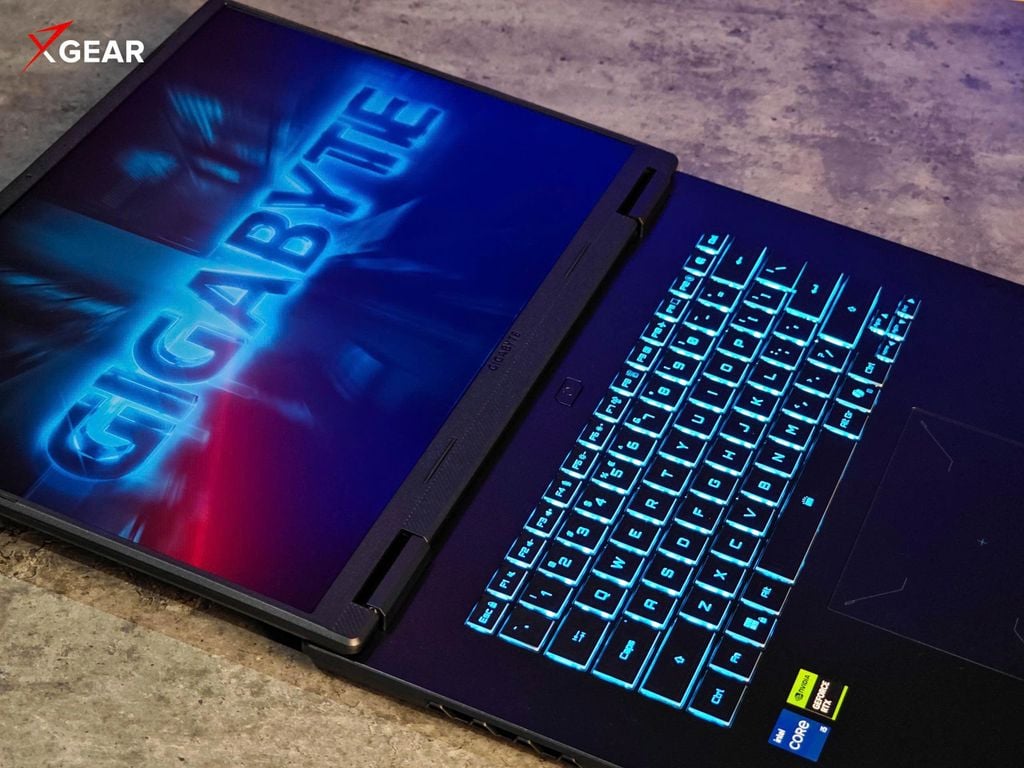 Laptop Gaming Gigabyte A16 màn hình 16 inch IPS