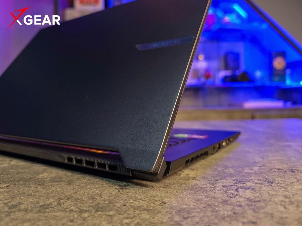 Laptop Gigabyte AERO X16 kết nối hiện đại, âm thanh sống động