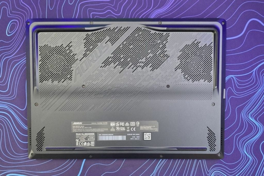 Laptop Gaming Gigabyte AORUS 16X ASG hệ thống tản nhiệt WINDFORCE Infinity với 2 quạt hiệu suất cao
