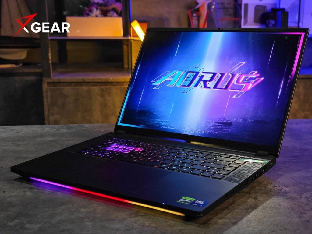 Laptop Gaming Gigabyte Aorus Master 16 BYH-C5VNE64SH RTX 5000 series
