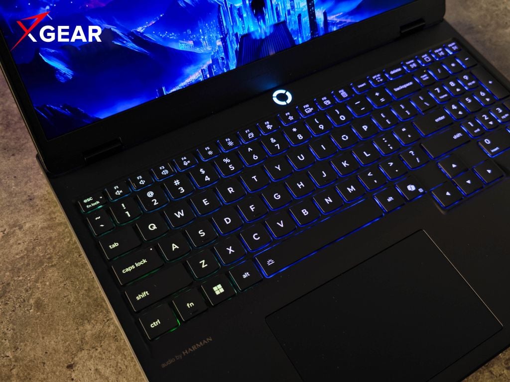 Legion 5 15AHP10 83M0002XVN sử dụng bàn phím RGB 24 vùng với đèn nền rực rỡ