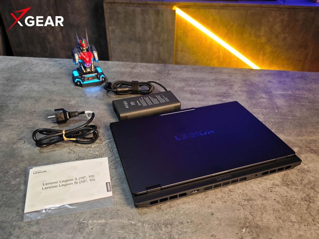 Laptop Gaming Lenovo Legion 5 15IAX10 pin và thời lượng pin dùng cân được mọi tựa game