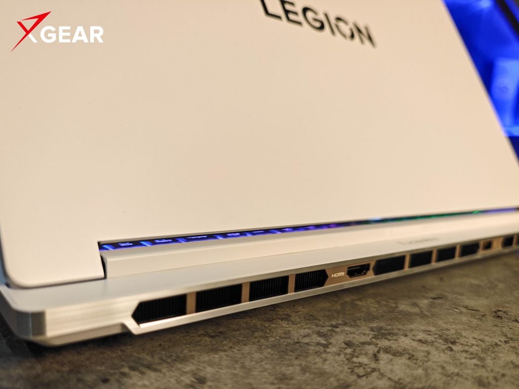 kết nối không dây hiện đại tiên tiến trên laptop lenovo Legion 7