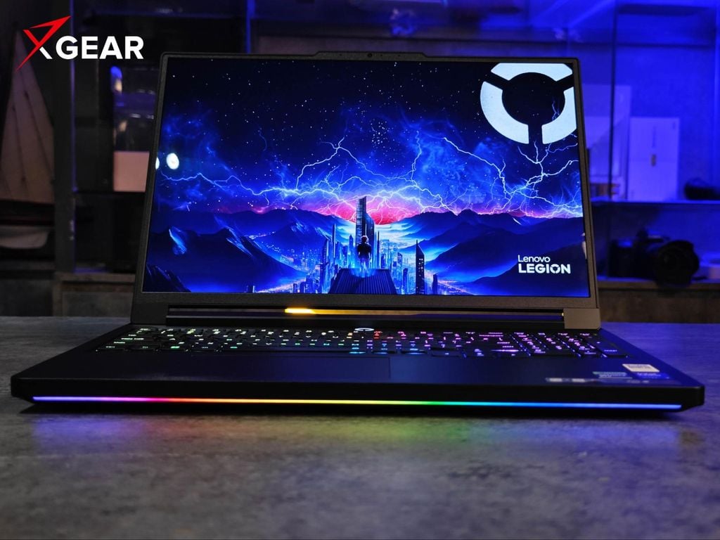 màn hình Laptop Gaming Lenovo Legion Pro 7 16IAX10H 83F5008WVN