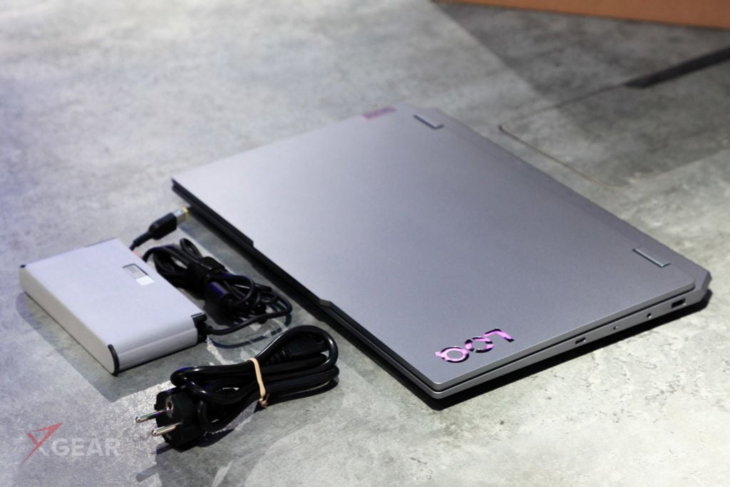 Laptop Gaming Lenovo LOQ 15IRX9 83DV012LVN pin bền thuận tiện di chuyển