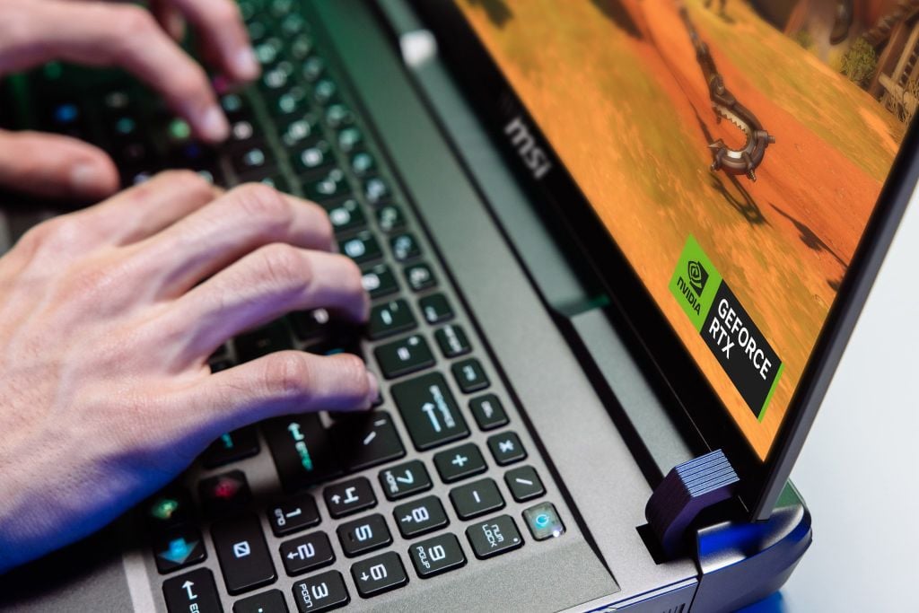 Đánh giá ưu nhược điểm của Laptop Gaming MSI Vector 16 HX AI A2XWHG 470VN