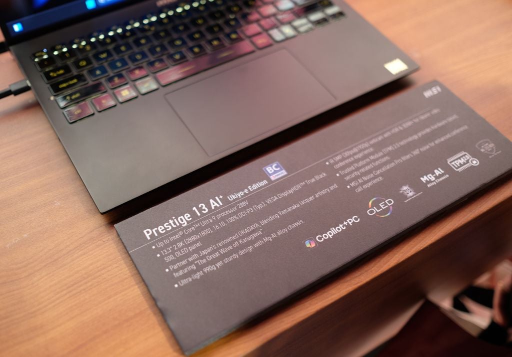Phiên bản MSI Prestige 13 AI+ Ukiyoe Edition nổi bật hơn hẳn các dòng Prestige khác