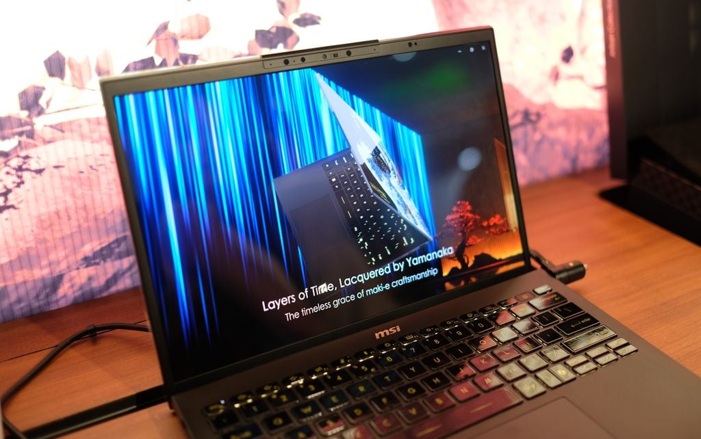 Phiên bản MSI Prestige 13 AI+ Ukiyoe Edition màn hình OLED với độ phân giải 2.8K