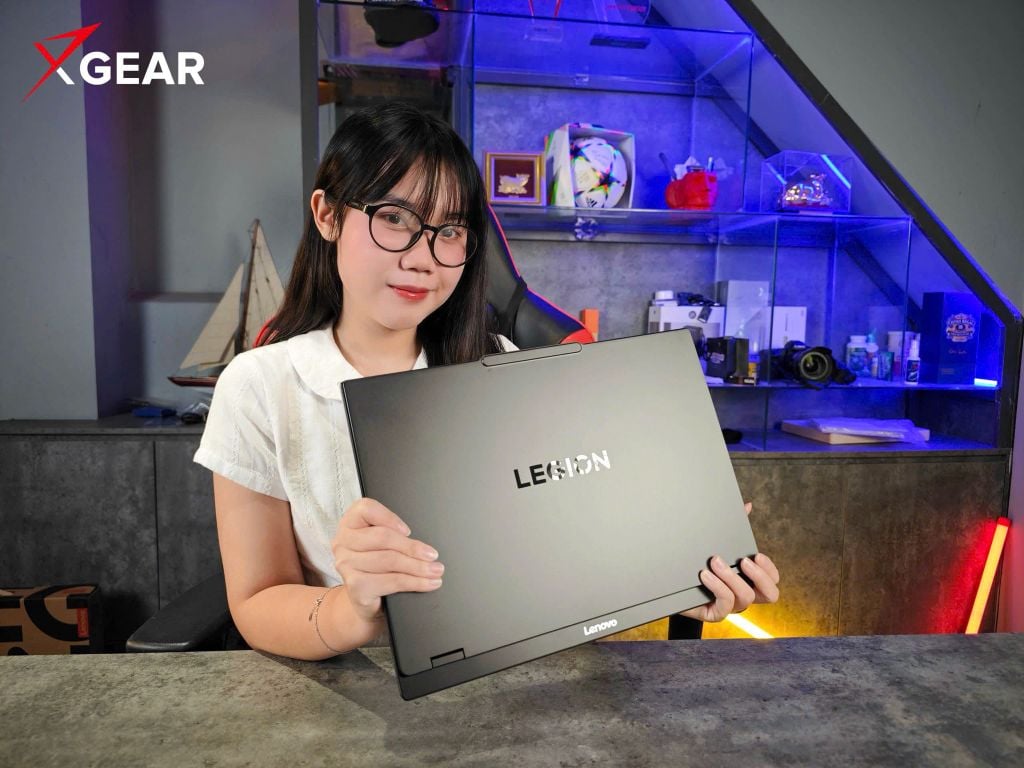 Mua Laptop Gaming Lenovo Legion 5 15AHP10 83M0002XVN tại Xgear