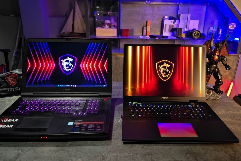 màn hình và chất lượng hiển thị MSI GT75VR 7RF và MSI Titan 18 HX AI A2XW
