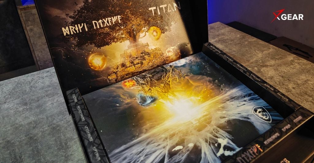 nghệ thuật rồng Bắc Âu trên laptop MSI Titan 18 HX Dragon Edition Norse Myth