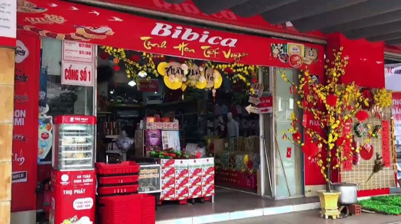Không khí Tết ở các điểm bán của siêu thị Gia Lạc