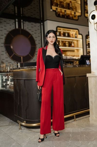 Áo blazer phối với quần gì? 10+ kiểu quần hợp với blazer