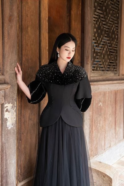 10 Set vest chân váy xếp ly cho nàng lên đồ công sở ấn tượng