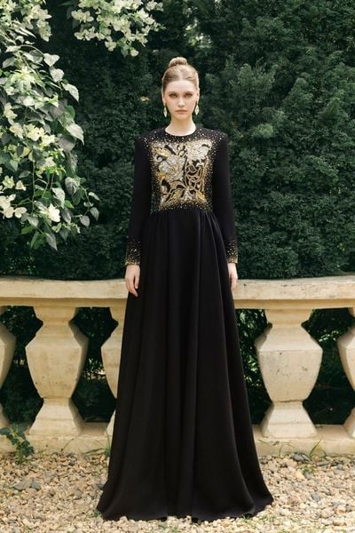 Đầm dạ hội trẻ trung và sang trọng: 12 lựa chọn đẳng cấp dành cho Quý cô